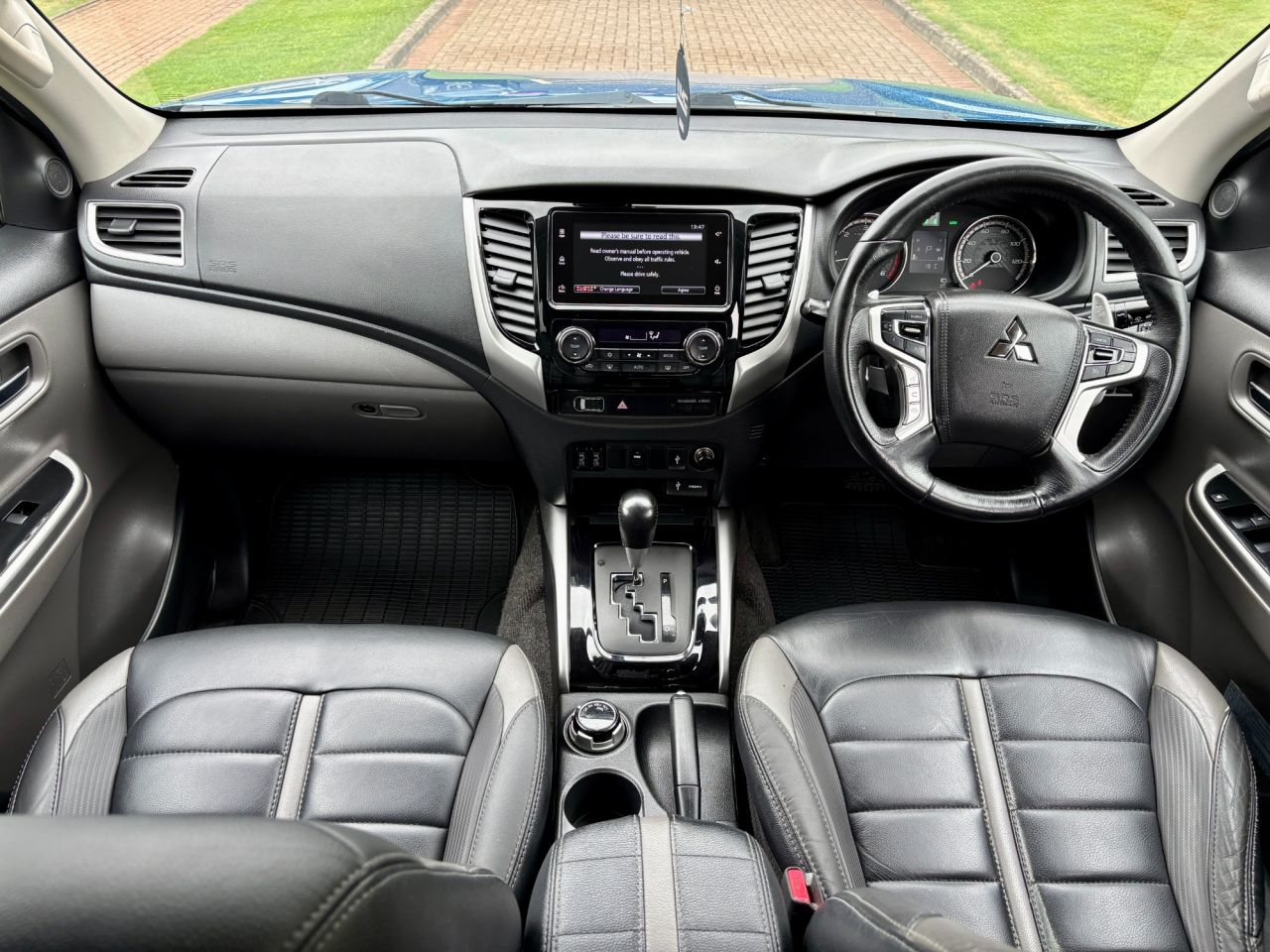 2019 MITSUBISHI L200 2.4 DI-D DC Barbarian Pickup Double Cab 4dr Diesel Auto 4WD Euro 6 (178 ps) - vehicle photo 14 for sale on PureCar