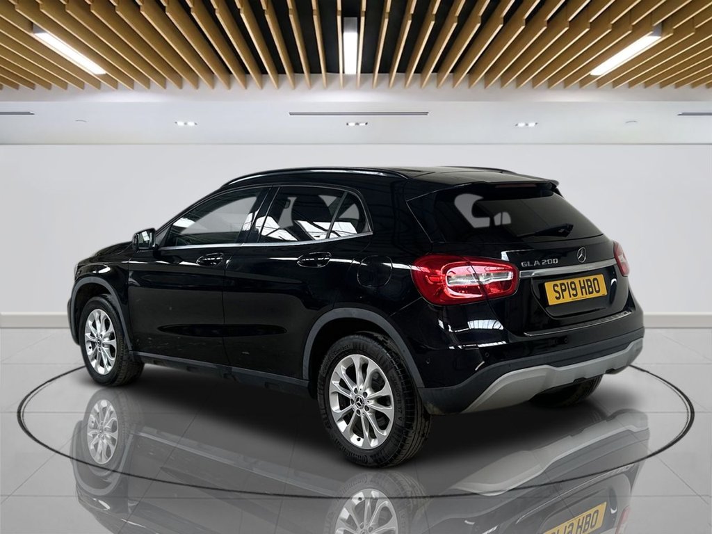 2019 Mercedes-Benz GLA — image 5