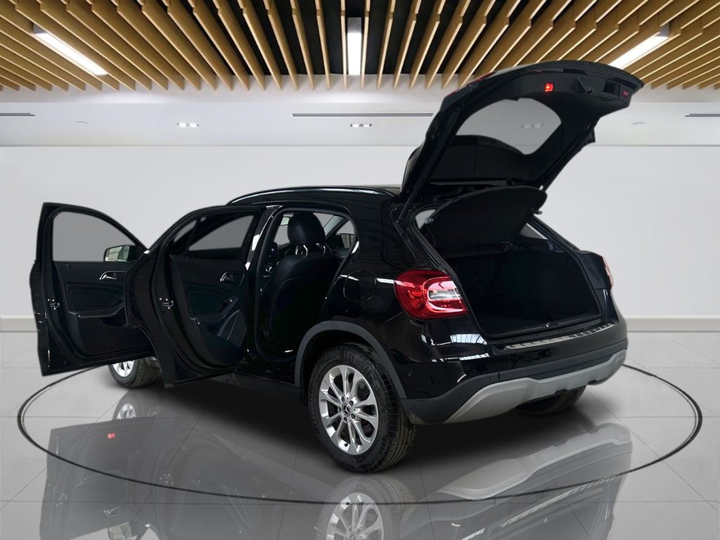2019 Mercedes-Benz GLA — image 7