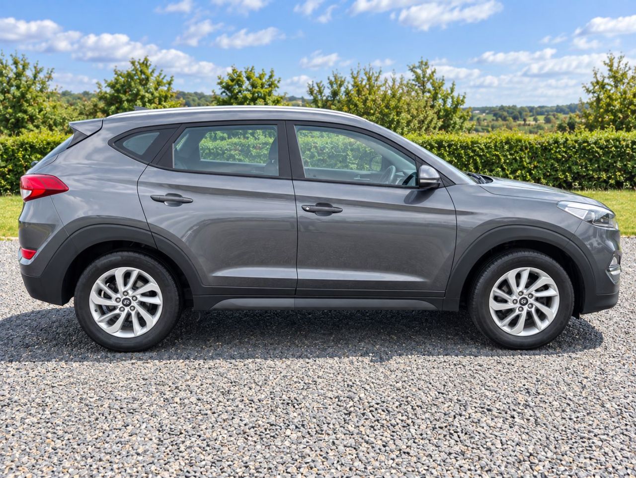 2018 HYUNDAI TUCSON 1.7 CRDi Blue Drive SE Nav SUV 5dr Diesel Manual Euro 6 (s/s) (116 ps) - vehicle photo 5 for sale on PureCar