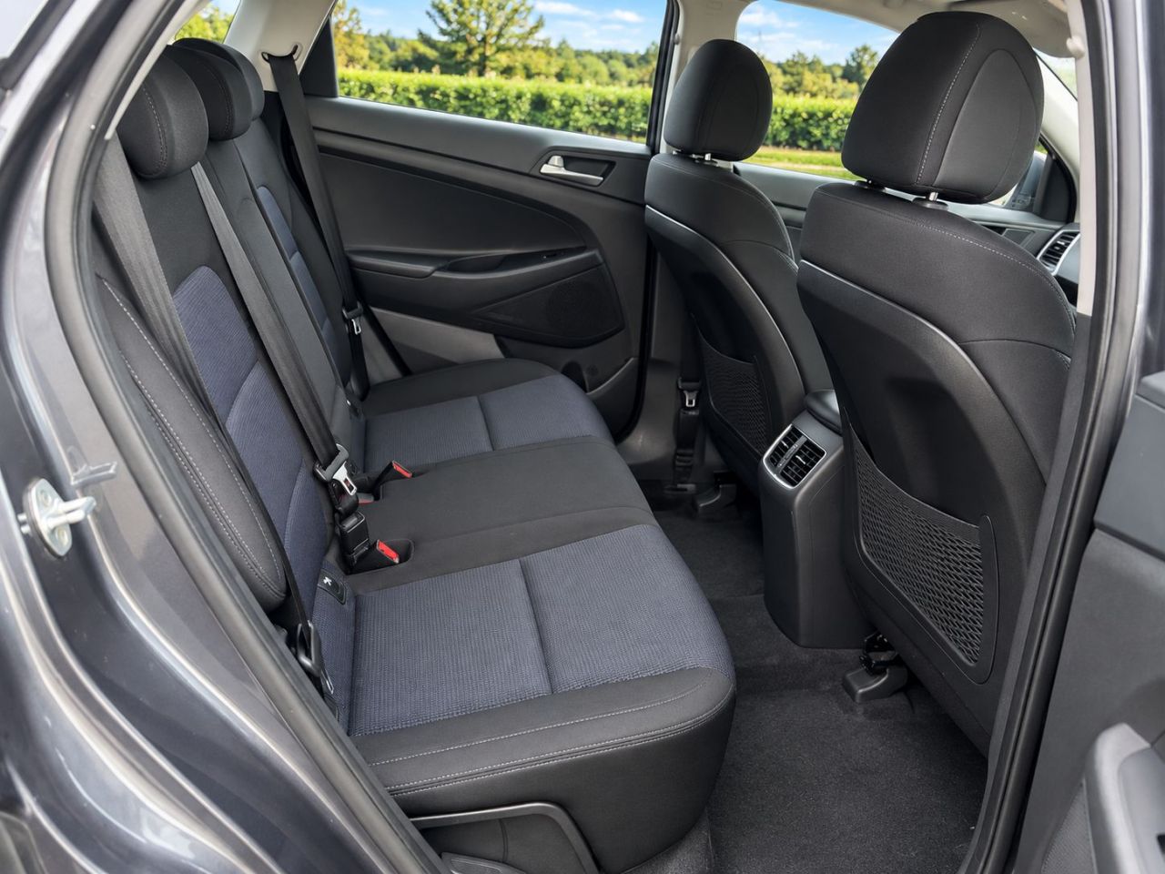 2018 HYUNDAI TUCSON 1.7 CRDi Blue Drive SE Nav SUV 5dr Diesel Manual Euro 6 (s/s) (116 ps) - vehicle photo 6 for sale on PureCar