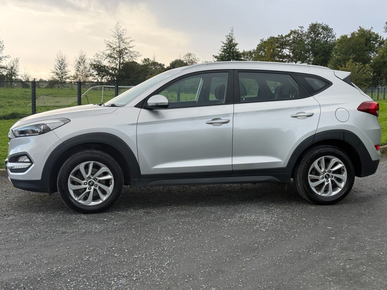 2017 HYUNDAI TUCSON 1.6 GDi Blue Drive SE Nav SUV 5dr Petrol Manual Euro 6 (s/s) (132 ps) - vehicle photo 5 for sale on PureCar