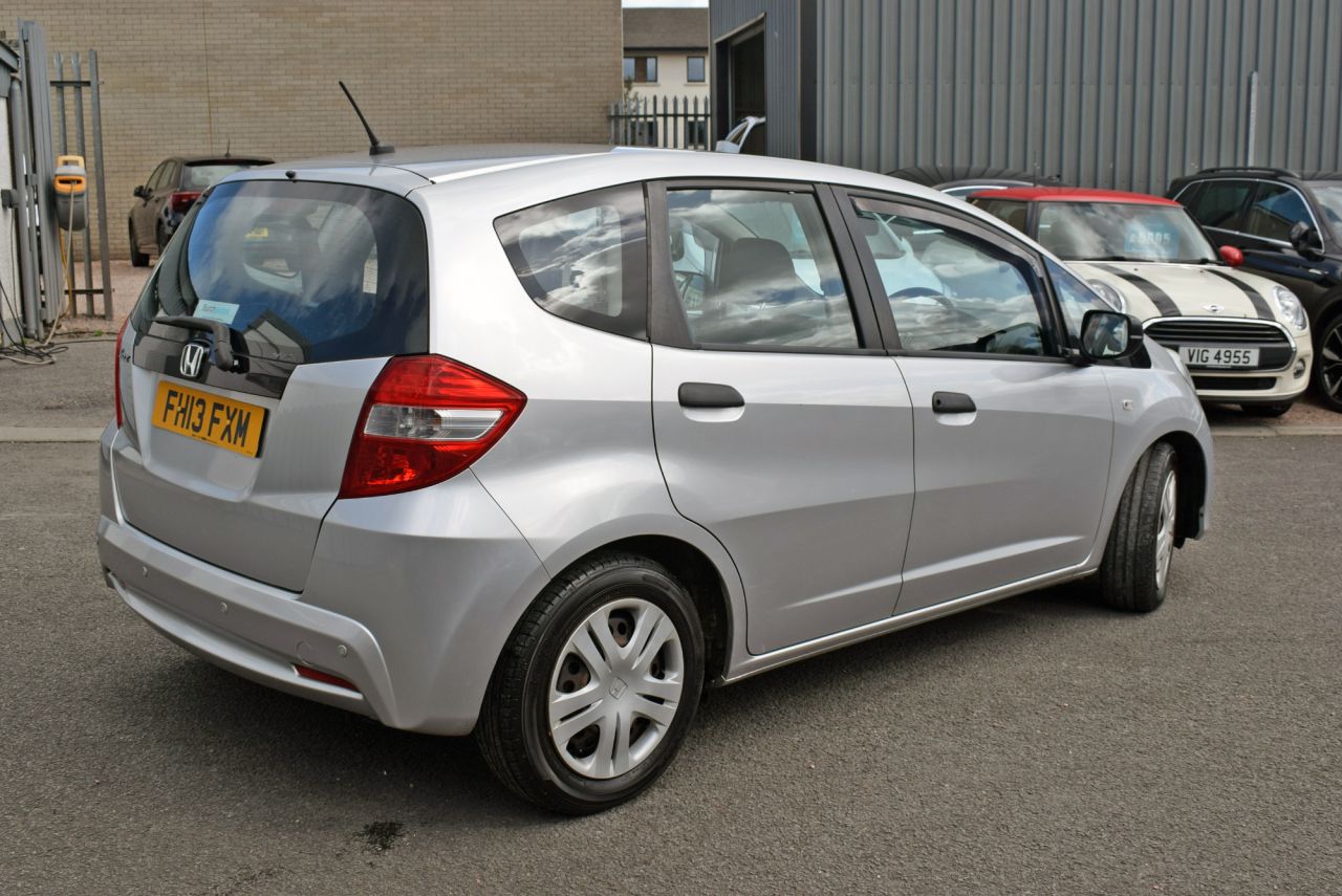 2013 HONDA JAZZ 1.2 i-VTEC S Hatchback 5dr Petrol Manual Euro 5 (A/C) (90 ps) Multiple Serv - vehicle photo 4 for sale on PureCar