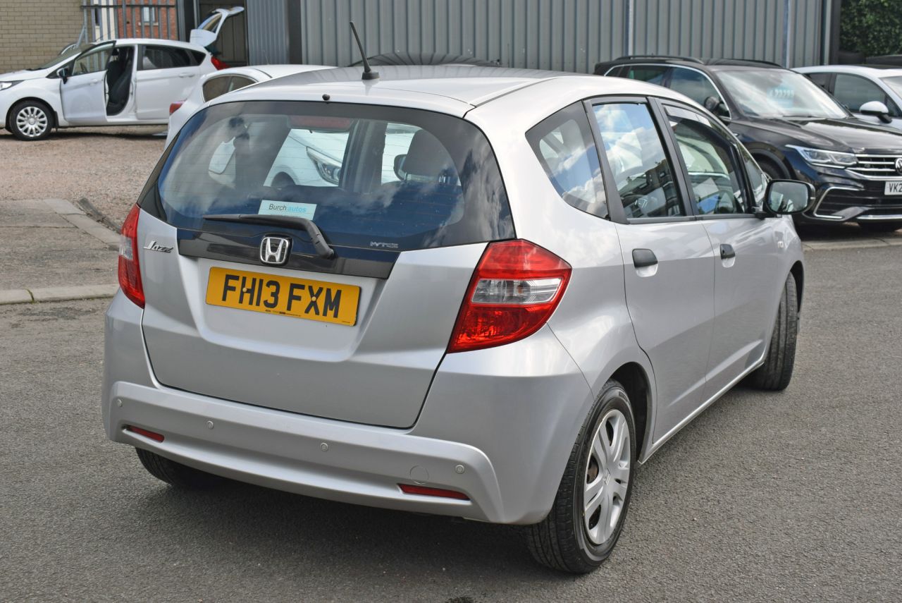 2013 HONDA JAZZ 1.2 i-VTEC S Hatchback 5dr Petrol Manual Euro 5 (A/C) (90 ps) Multiple Serv - vehicle photo 5 for sale on PureCar