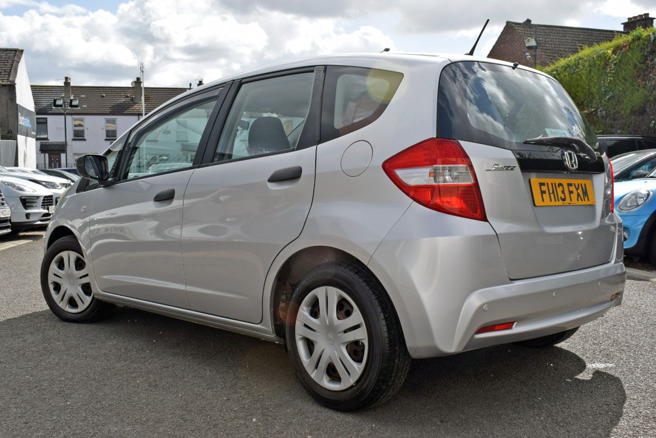 2013 HONDA JAZZ 1.2 i-VTEC S Hatchback 5dr Petrol Manual Euro 5 (A/C) (90 ps) Multiple Serv - vehicle photo 6 for sale on PureCar