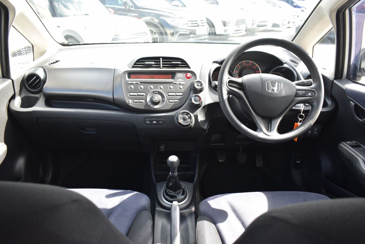 2013 HONDA JAZZ 1.2 i-VTEC S Hatchback 5dr Petrol Manual Euro 5 (A/C) (90 ps) Multiple Serv - vehicle photo 13 for sale on PureCar