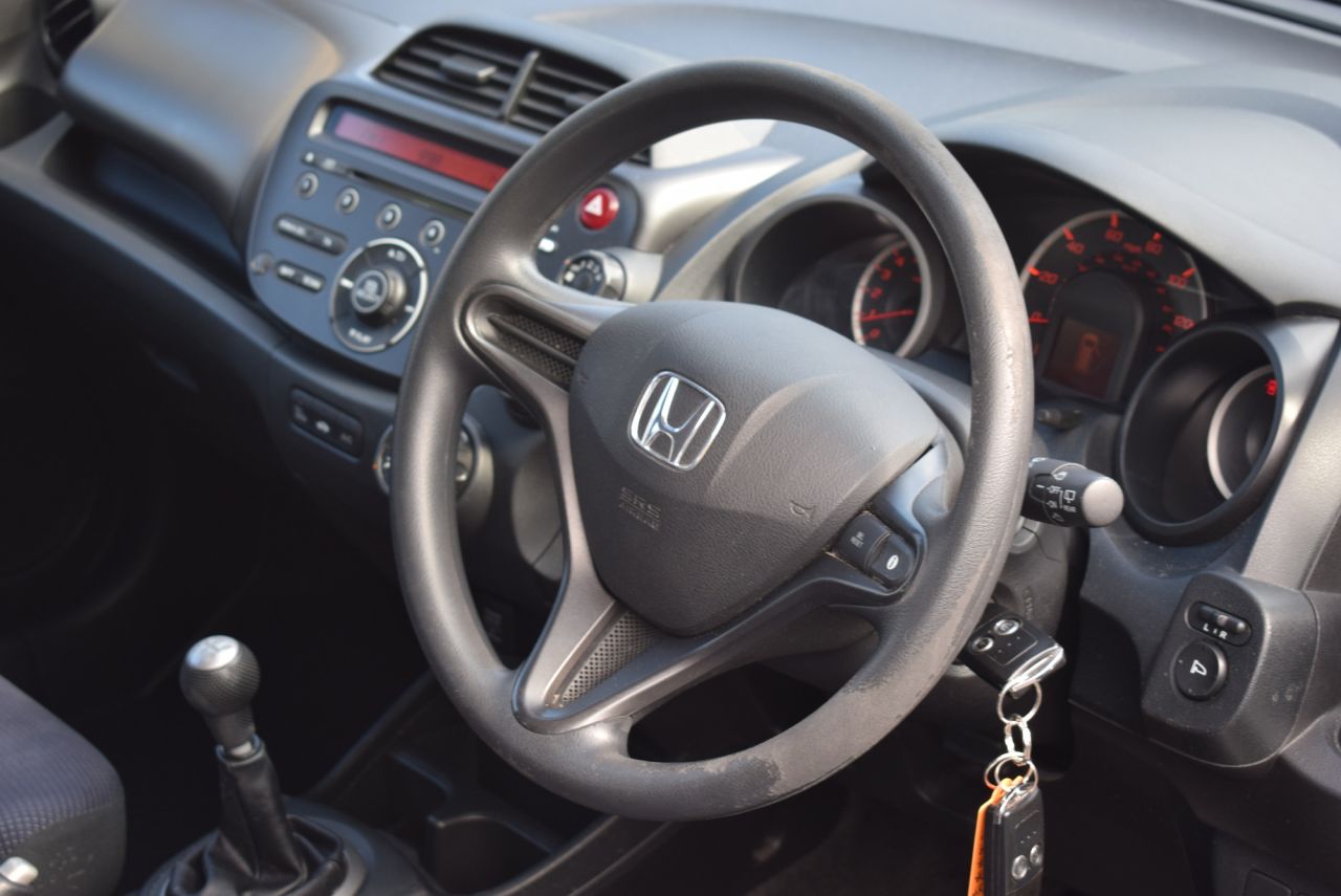 2013 HONDA JAZZ 1.2 i-VTEC S Hatchback 5dr Petrol Manual Euro 5 (A/C) (90 ps) Multiple Serv - vehicle photo 15 for sale on PureCar
