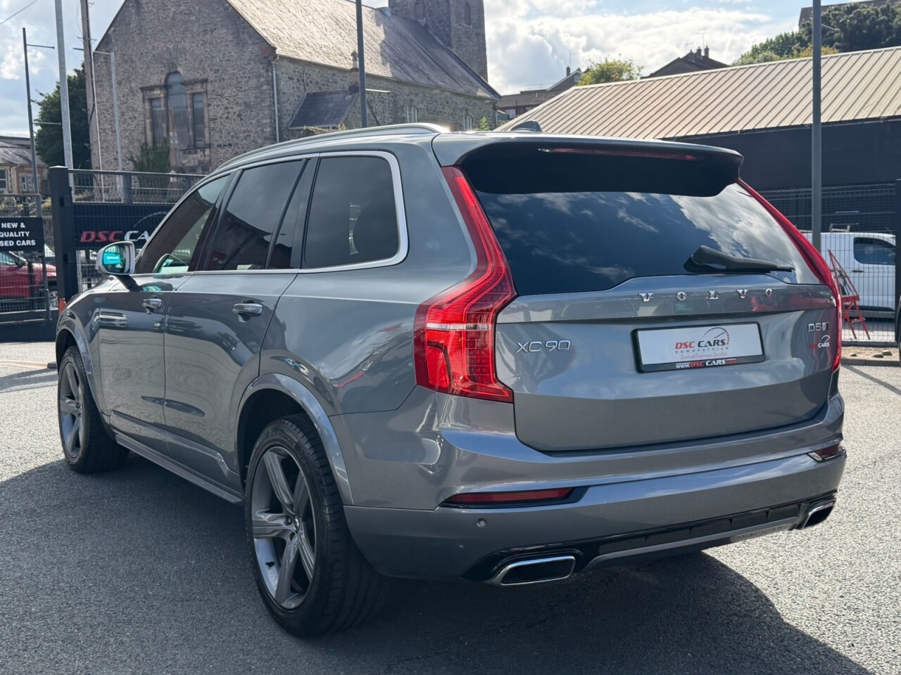 2017 VOLVO XC90 2.0 D5 PowerPulse R-Design Pro SUV 5dr Diesel Auto 4WD Euro 6 (s/s) (235 ps - vehicle photo 8 for sale on PureCar