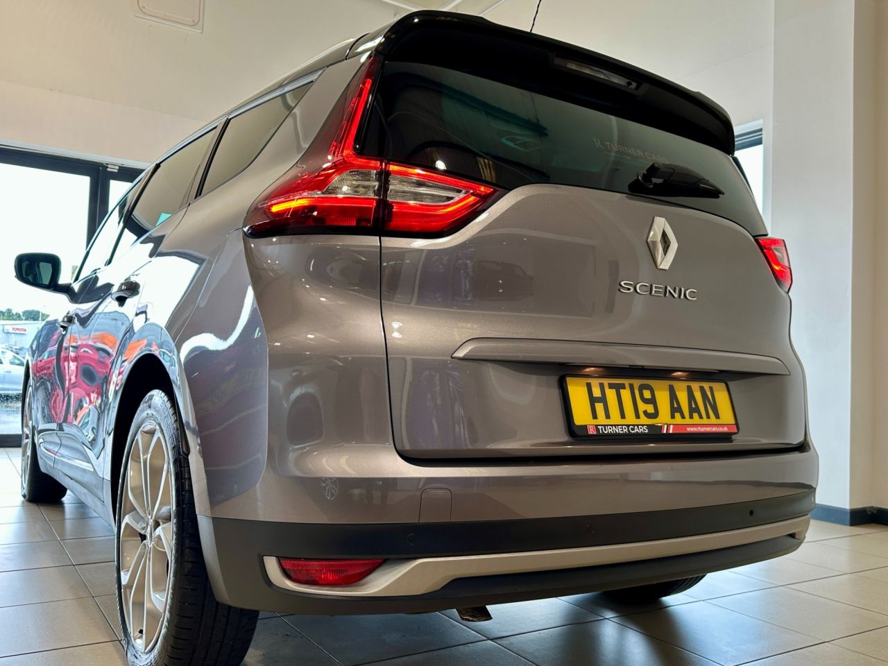 2019 RENAULT GRAND SCENIC 1.3 TCe Iconic MPV 5dr Petrol Manual Euro 6 (s/s) (140 ps) - vehicle photo 13 for sale on PureCar