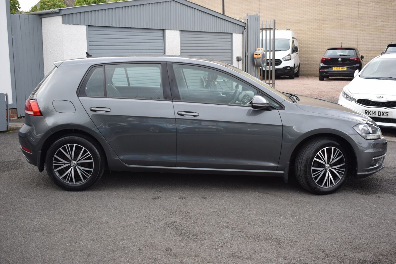 2018 VOLKSWAGEN GOLF 1.0 TSI BlueMotion Tech SE Hatchback 5dr Petrol Manual Euro 6 (s/s) (110 bh - vehicle photo 3 for sale on PureCar