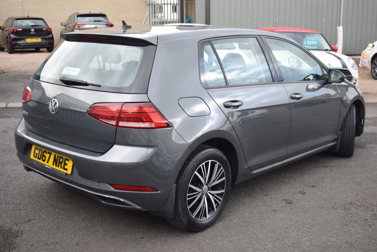 2018 VOLKSWAGEN GOLF 1.0 TSI BlueMotion Tech SE Hatchback 5dr Petrol Manual Euro 6 (s/s) (110 bh - vehicle photo 5 for sale on PureCar