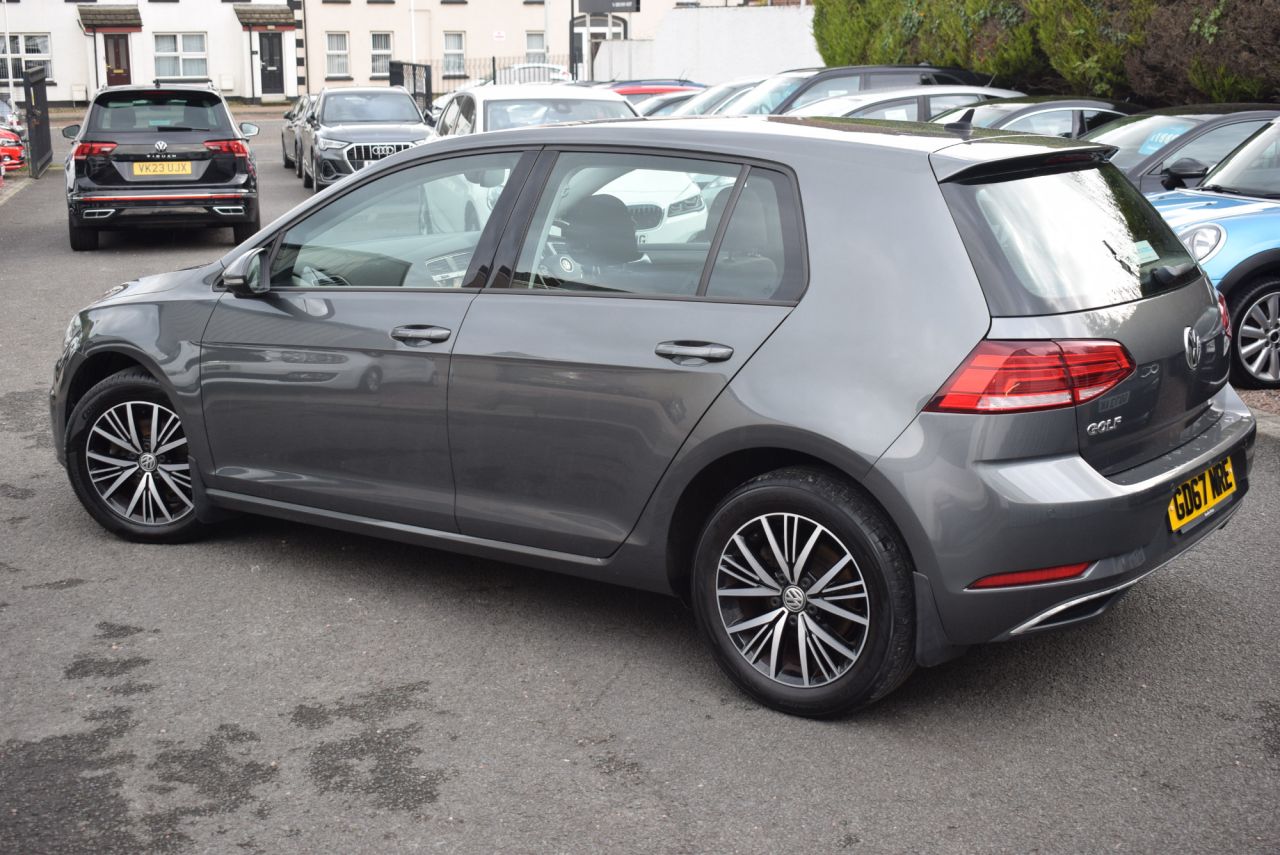 2018 VOLKSWAGEN GOLF 1.0 TSI BlueMotion Tech SE Hatchback 5dr Petrol Manual Euro 6 (s/s) (110 bh - vehicle photo 8 for sale on PureCar