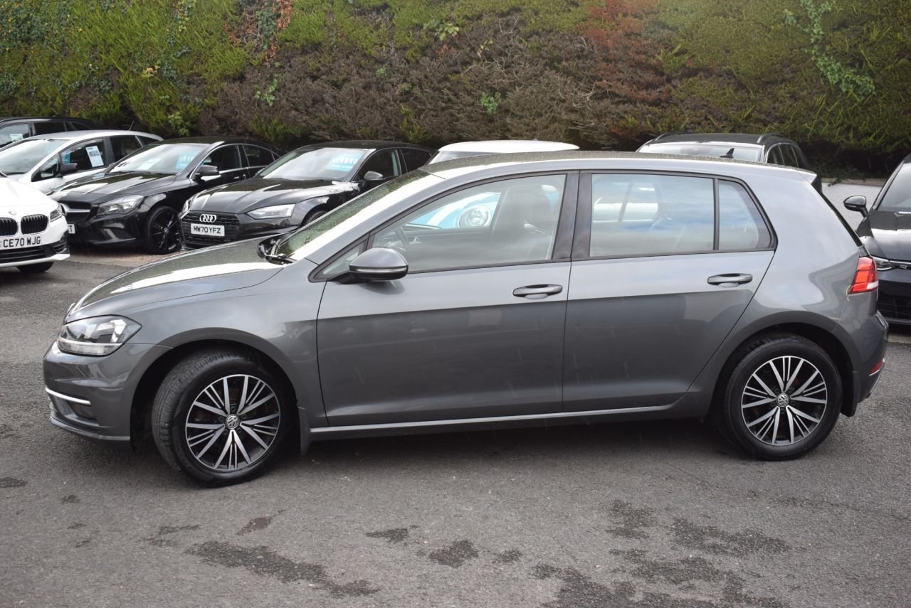 2018 VOLKSWAGEN GOLF 1.0 TSI BlueMotion Tech SE Hatchback 5dr Petrol Manual Euro 6 (s/s) (110 bh - vehicle photo 10 for sale on PureCar