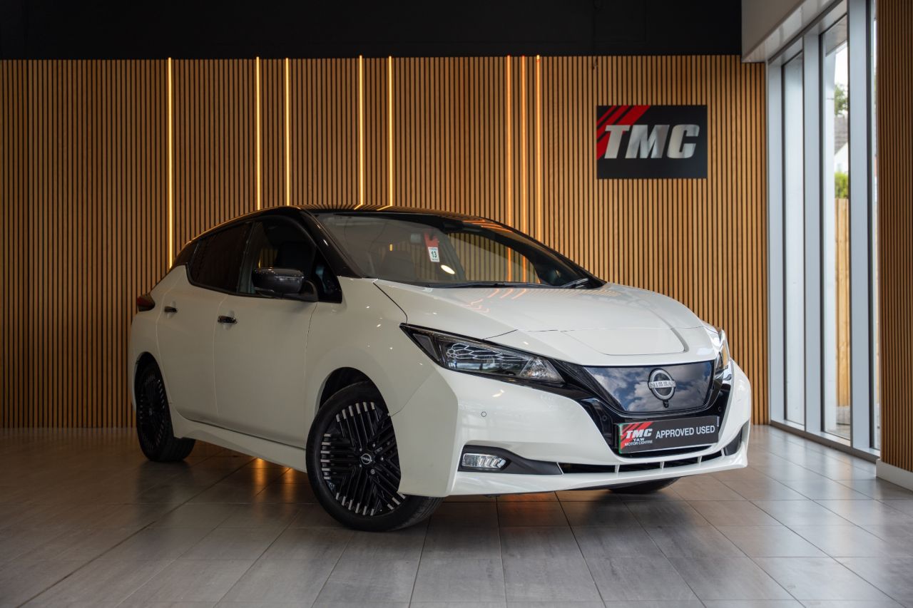 2022 NISSAN LEAF