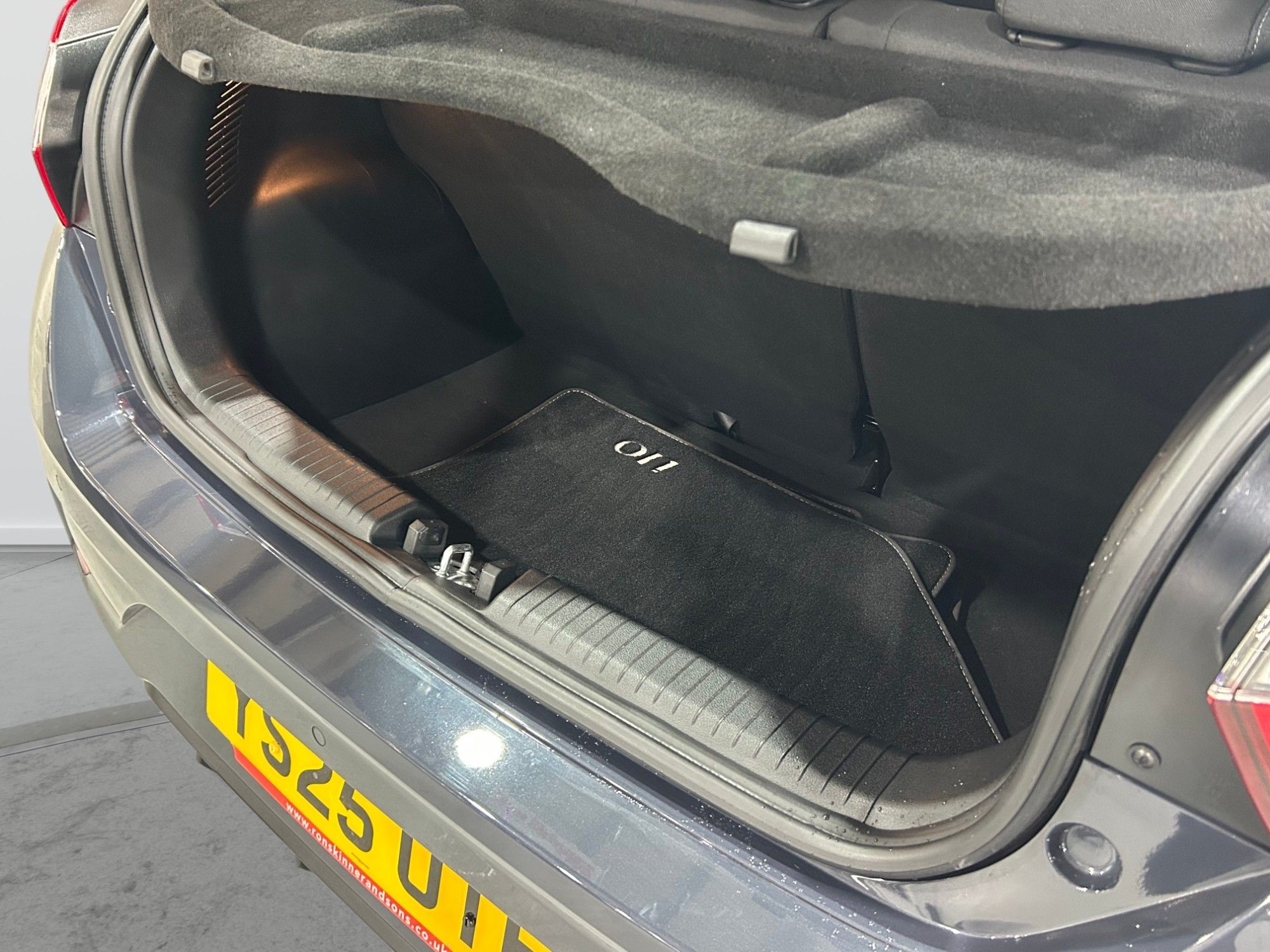 2025 Hyundai i10 — image 6