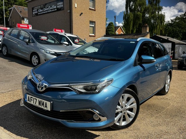 2017 Toyota AURIS