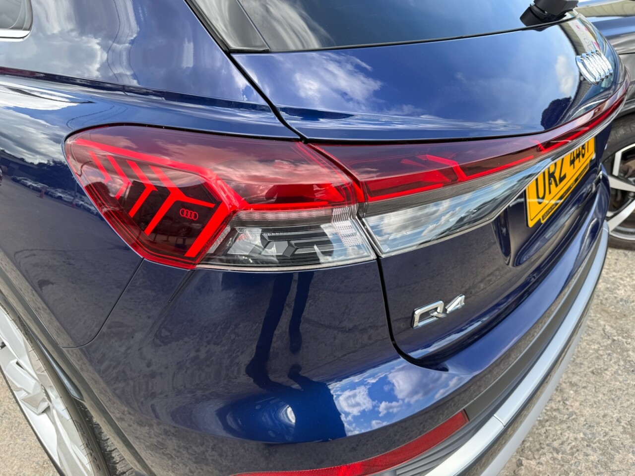 2022 AUDI Q4 E-TRON 40 S line SUV 5dr Electric Auto 82kWh (204 ps) - vehicle photo 4 for sale on PureCar