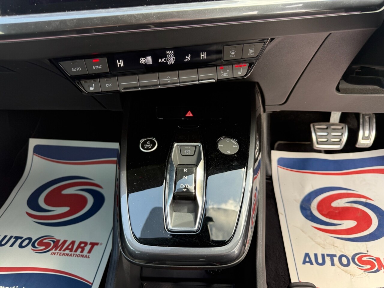 2022 AUDI Q4 E-TRON 40 S line SUV 5dr Electric Auto 82kWh (204 ps) - vehicle photo 17 for sale on PureCar