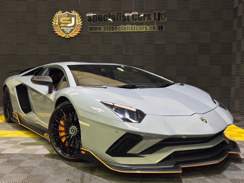 Lamborghini Aventador
