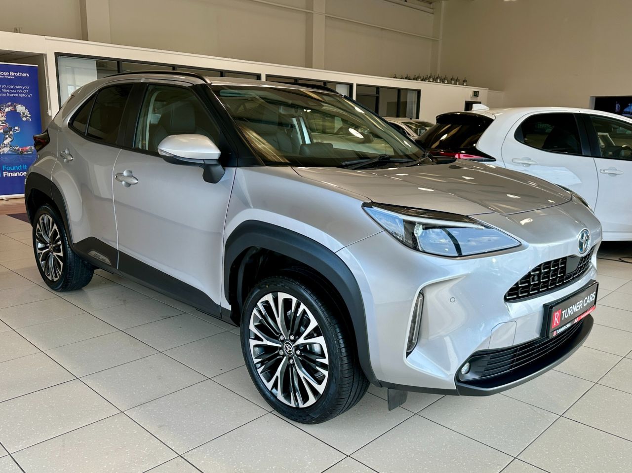 2023 TOYOTA YARIS CROSS 1.5 VVT-h Excel SUV 5dr Petrol Hybrid E-CVT Euro 6 (s/s) (116 ps) - vehicle photo 3 for sale on PureCar