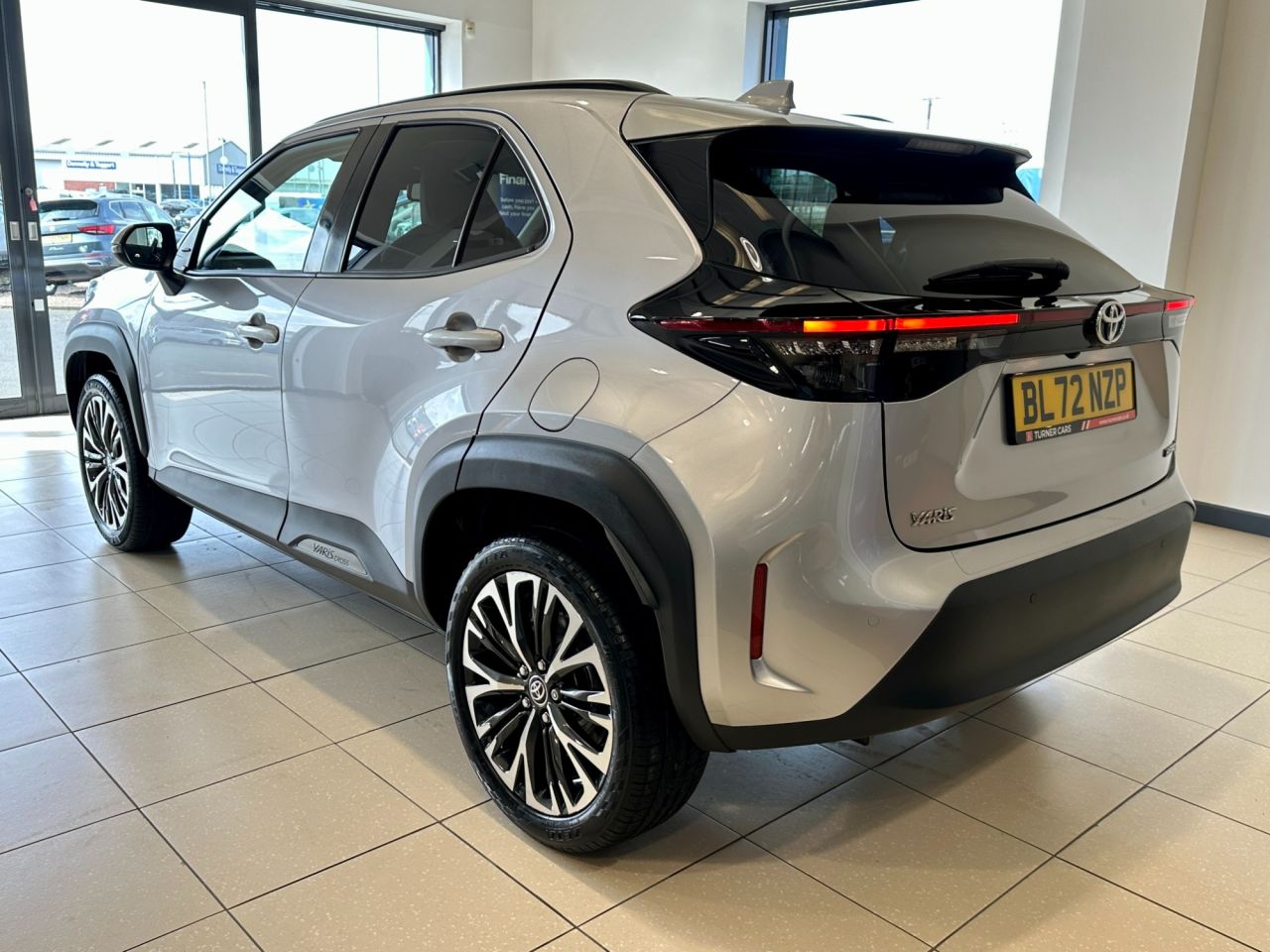 2023 TOYOTA YARIS CROSS 1.5 VVT-h Excel SUV 5dr Petrol Hybrid E-CVT Euro 6 (s/s) (116 ps) - vehicle photo 6 for sale on PureCar