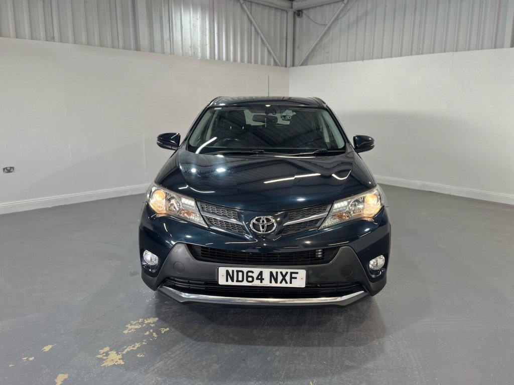 2015 Toyota RAV4 — image 2