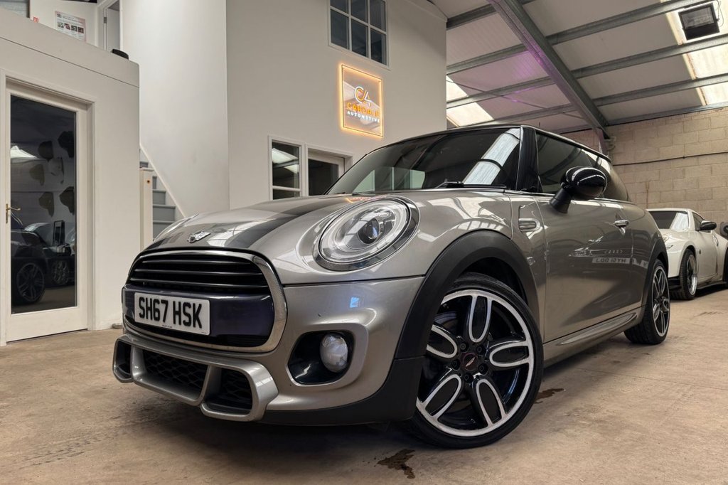 2017 MINI HATCH