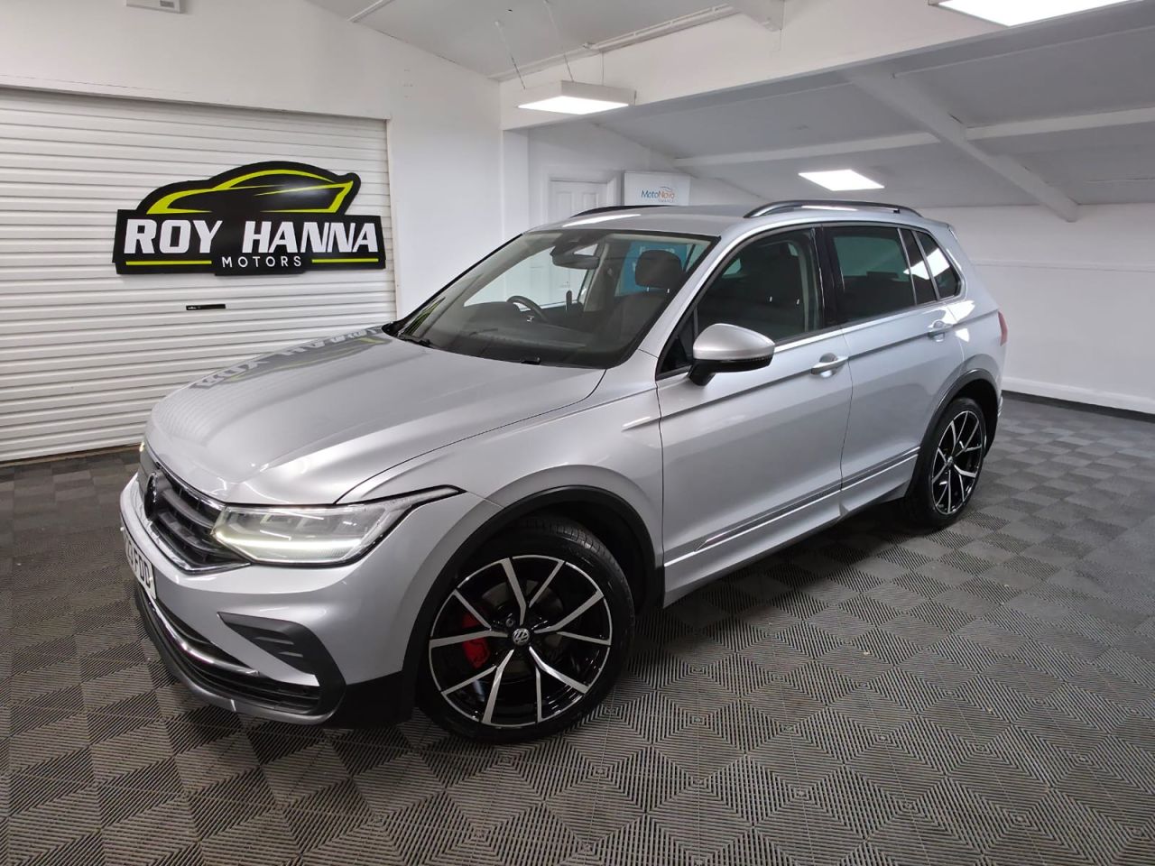 2023 VOLKSWAGEN TIGUAN 1.5 TSI Life SUV 5dr Petrol DSG Euro 6 (s/s) (150 ps) 1 Owner from new ! - vehicle photo 1 for sale on PureCar