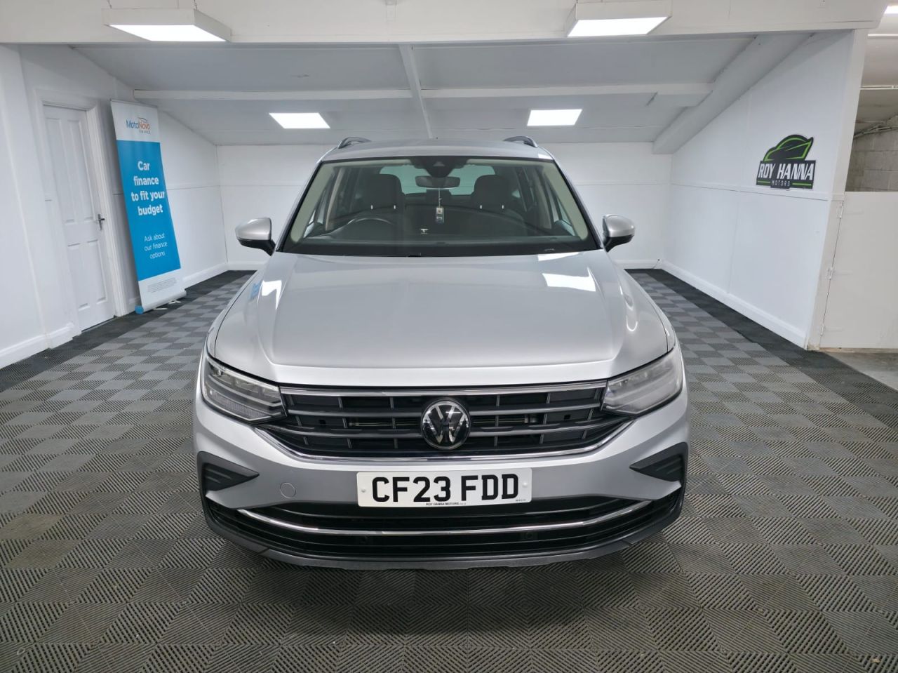 2023 VOLKSWAGEN TIGUAN 1.5 TSI Life SUV 5dr Petrol DSG Euro 6 (s/s) (150 ps) 1 Owner from new ! - vehicle photo 9 for sale on PureCar