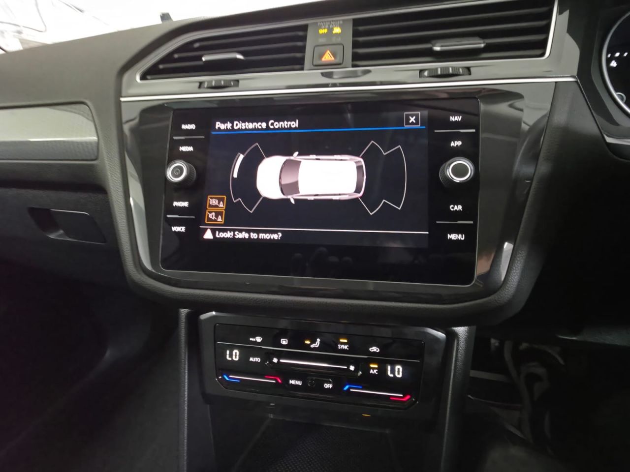 2023 VOLKSWAGEN TIGUAN 1.5 TSI Life SUV 5dr Petrol DSG Euro 6 (s/s) (150 ps) 1 Owner from new ! - vehicle photo 21 for sale on PureCar