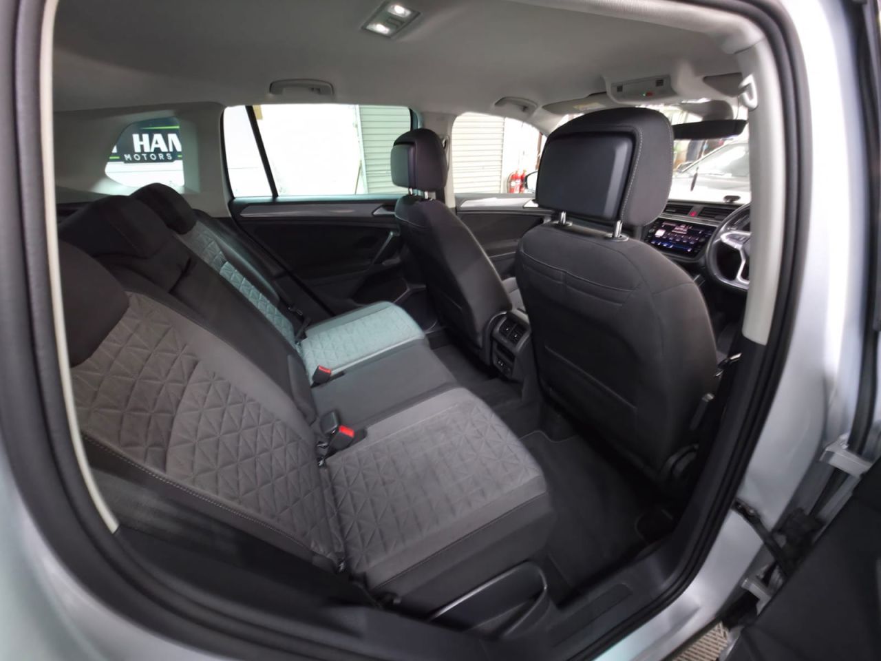 2023 VOLKSWAGEN TIGUAN 1.5 TSI Life SUV 5dr Petrol DSG Euro 6 (s/s) (150 ps) 1 Owner from new ! - vehicle photo 17 for sale on PureCar