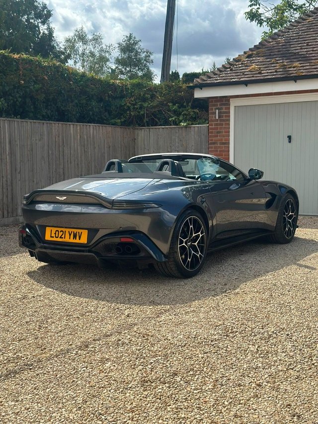 2021 Aston Martin Vantage