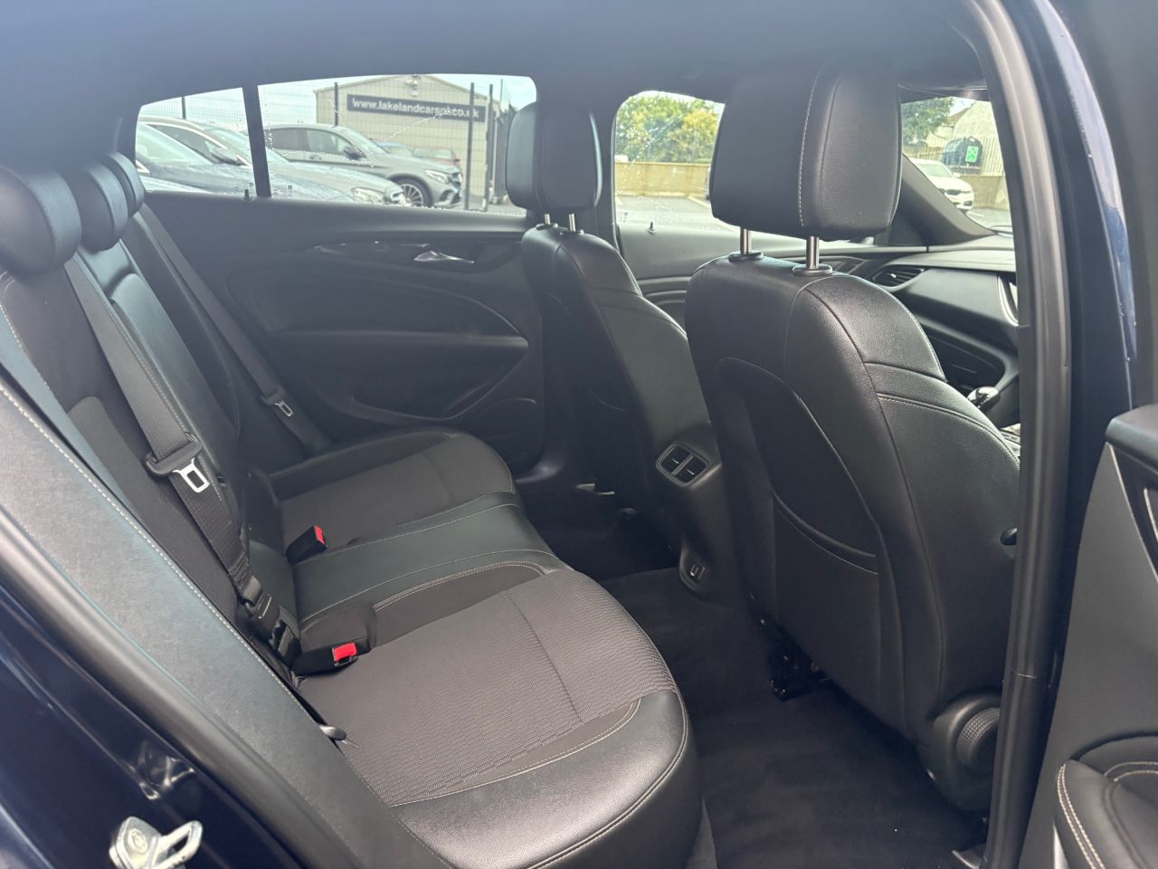 2018 VAUXHALL INSIGNIA 2.0 Turbo D BlueInjection SRi VX Line Nav Grand Sport 5dr Diesel Manual Eur - vehicle photo 12 for sale on PureCar