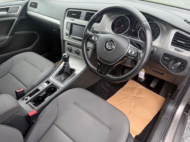2015 VOLKSWAGEN GOLF 1.6 TDI BlueMotion Tech Match Hatchback 5dr Diesel Manual Euro 5 (s/s) (105 - vehicle photo 4 for sale on PureCar