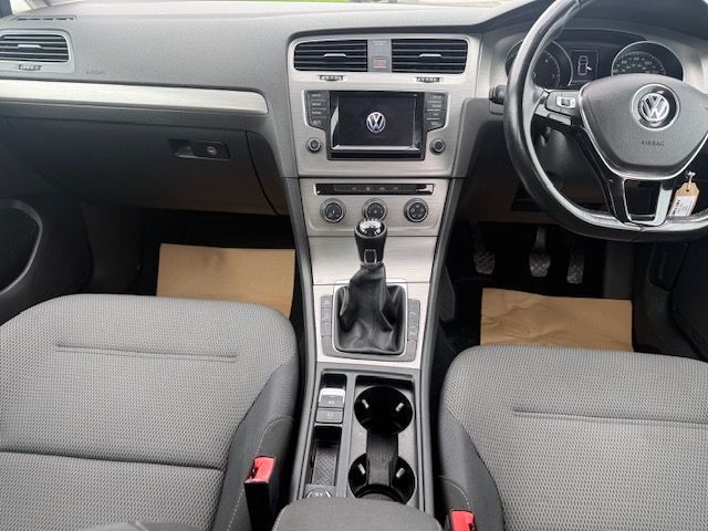 2015 VOLKSWAGEN GOLF 1.6 TDI BlueMotion Tech Match Hatchback 5dr Diesel Manual Euro 5 (s/s) (105 - vehicle photo 2 for sale on PureCar