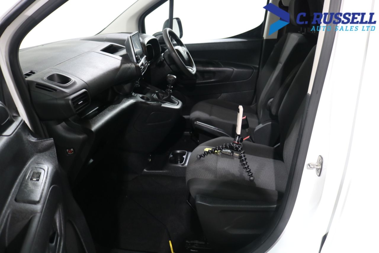 2022 TOYOTA PROACE CITY 1.5 BlueHDi Active Short Panel Van 5dr Diesel Manual SWB Euro 6 (s/s) (100 - vehicle photo 19 for sale on PureCar
