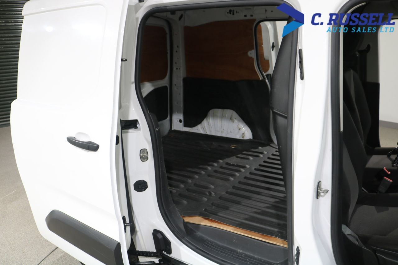 2022 TOYOTA PROACE CITY 1.5 BlueHDi Active Short Panel Van 5dr Diesel Manual SWB Euro 6 (s/s) (100 - vehicle photo 25 for sale on PureCar