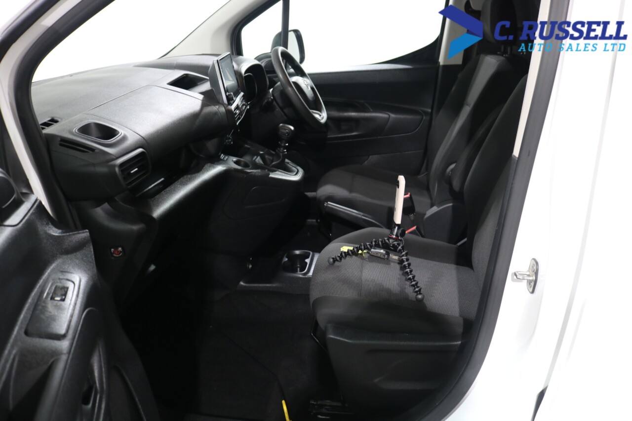 2022 TOYOTA PROACE CITY 1.5 BlueHDi Active Short Panel Van 5dr Diesel Manual SWB Euro 6 (s/s) (100 - vehicle photo 20 for sale on PureCar