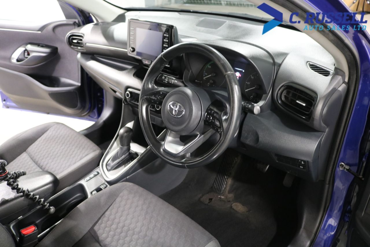 2023 TOYOTA YARIS 1.5 VVT-h Icon Hatchback 5dr Petrol Hybrid E-CVT Euro 6 (s/s) (116 ps) - vehicle photo 29 for sale on PureCar