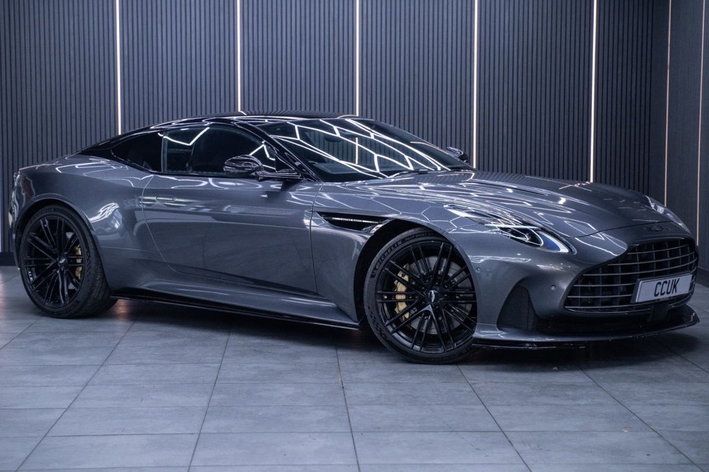 Aston Martin Db12