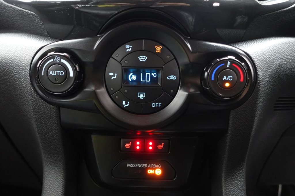 2016 Ford EcoSport — image 24
