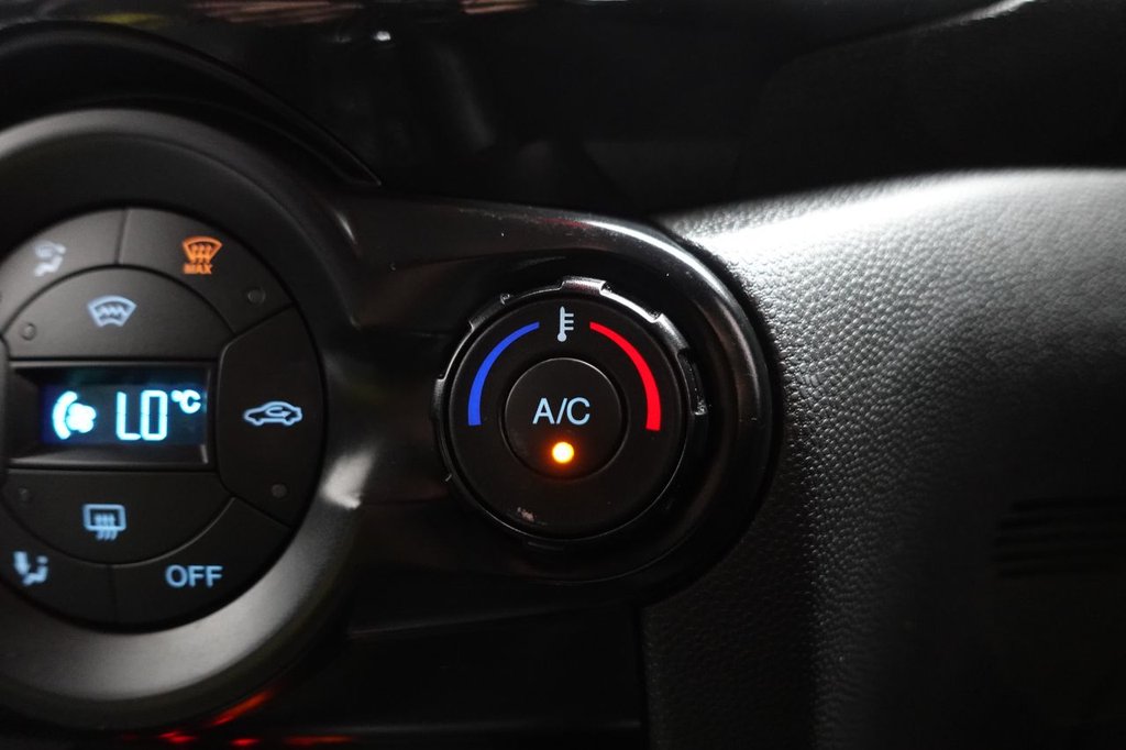 2016 Ford EcoSport — image 26