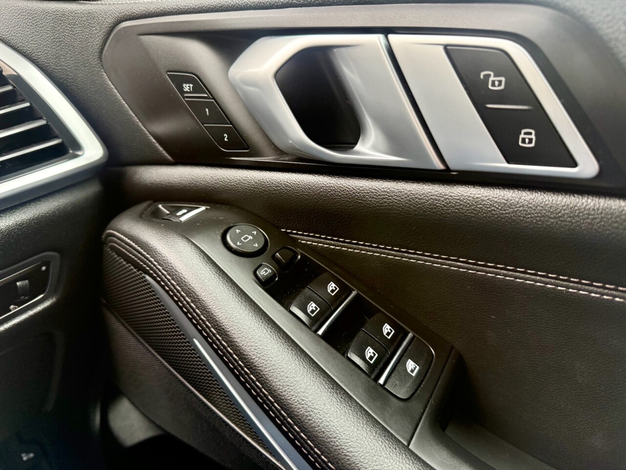 2021 BMW X5 3.0 30d MHT M Sport Diesel Hybrid Auto xDrive ( 286 BHP, LOW MILES) - vehicle photo 14 for sale on PureCar