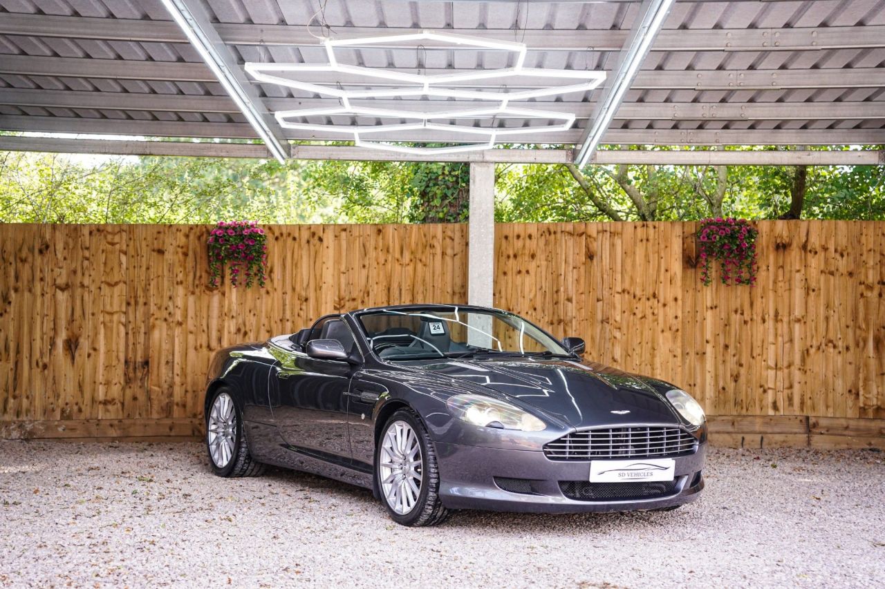 Aston Martin DB9 2005