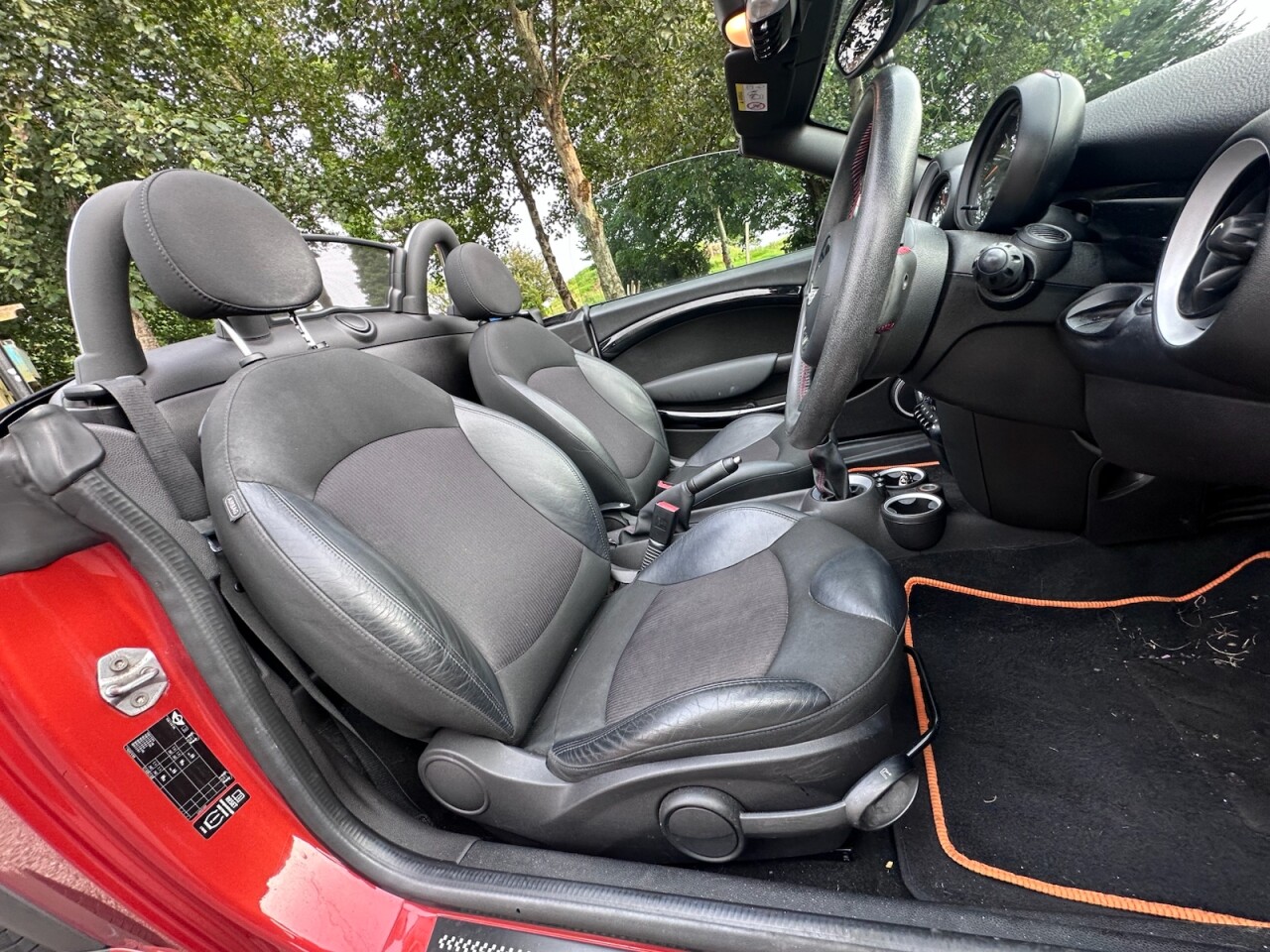 2014 MINI ROADSTER 1.6 Cooper Convertible 2dr Petrol Manual Euro 6 (s/s) (122 ps) - vehicle photo 2 for sale on PureCar