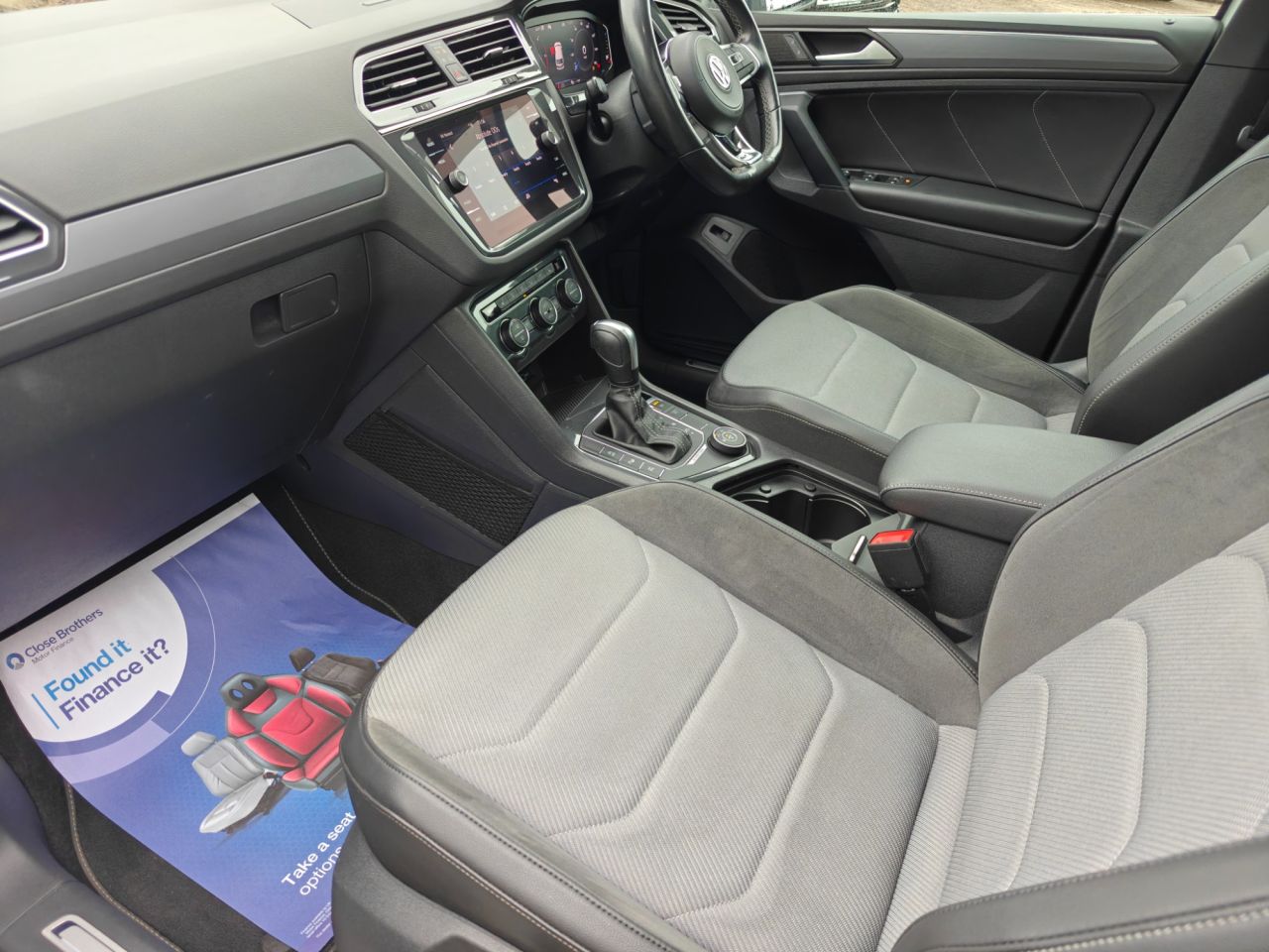 2020 VOLKSWAGEN TIGUAN 2.0 TDI R-Line Tech SUV 5dr Diesel DSG 4Motion Euro 6 (s/s) (150 ps) - vehicle photo 9 for sale on PureCar