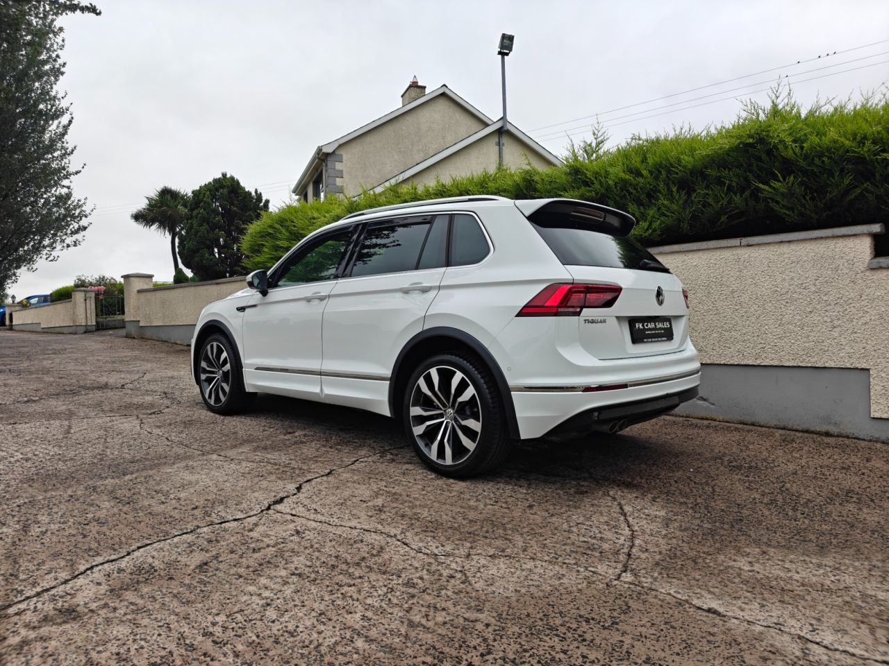 2020 VOLKSWAGEN TIGUAN 2.0 TDI R-Line Tech SUV 5dr Diesel DSG 4Motion Euro 6 (s/s) (150 ps) - vehicle photo 5 for sale on PureCar