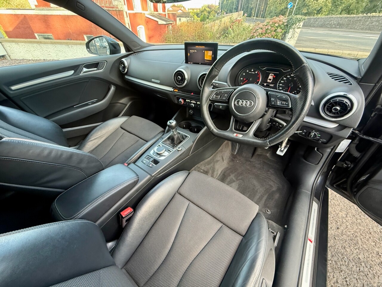 2019 AUDI A3 1.5 TFSI CoD 35 S line Saloon 4dr Petrol Manual Euro 6 (s/s) (150 ps) - vehicle photo 8 for sale on PureCar