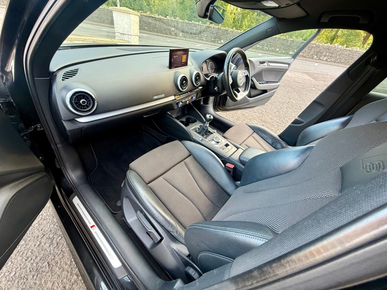 2019 AUDI A3 1.5 TFSI CoD 35 S line Saloon 4dr Petrol Manual Euro 6 (s/s) (150 ps) - vehicle photo 9 for sale on PureCar