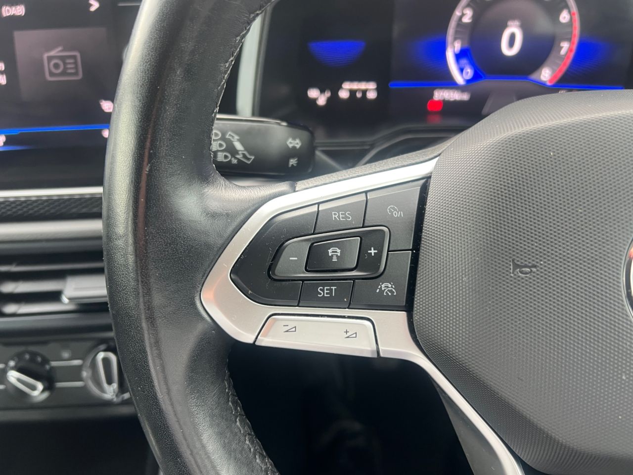 2022 VOLKSWAGEN POLO 1.0 TSI Life Hatchback 5dr Petrol Manual Euro 6 (s/s) (95 ps) - vehicle photo 16 for sale on PureCar